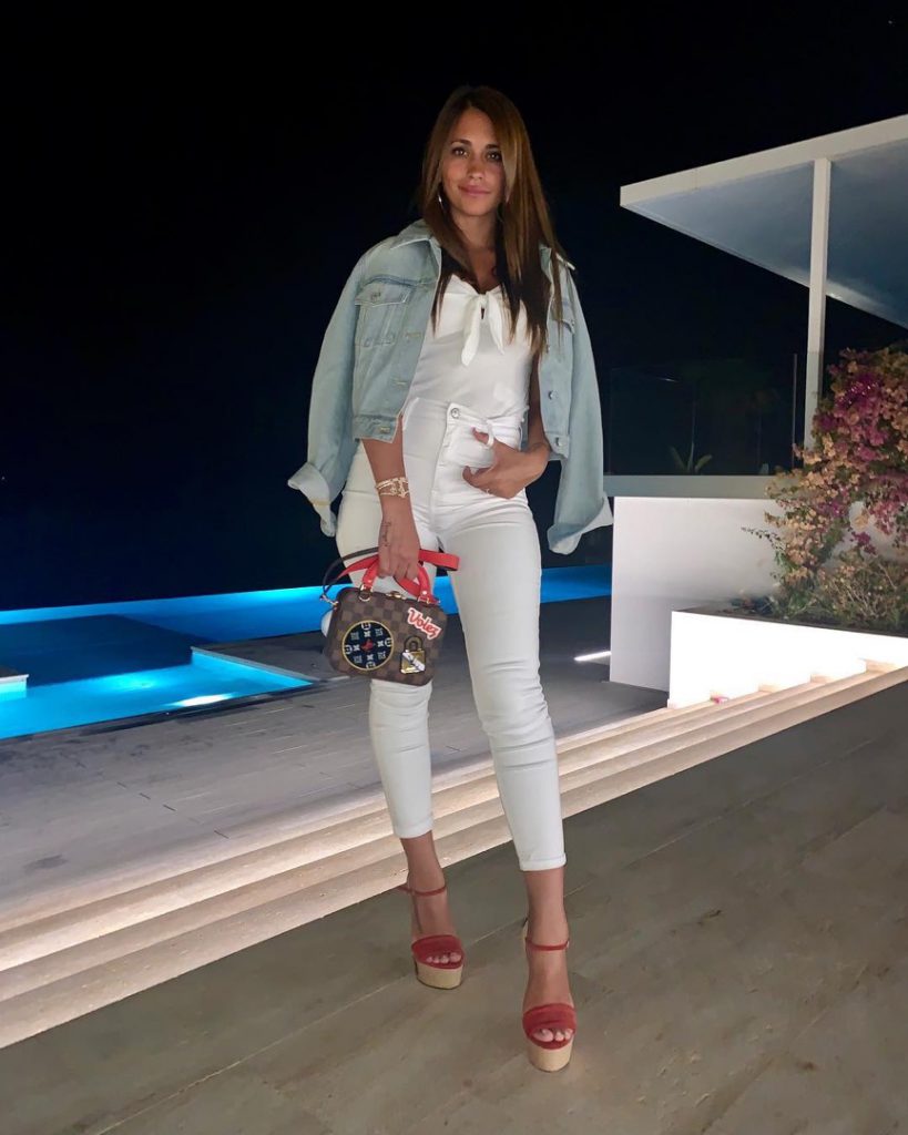 Los dos looks con los que Antonela Roccuzzo dio la nota en Ibiza – Para Ti