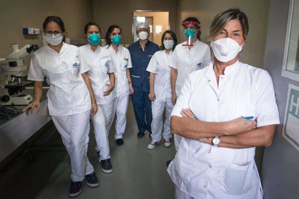 Mujeres que luchan contra el coronavirus en un hospital ...