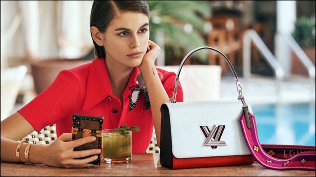 Kaia Gerber estrena las nuevas carteras de Louis Vuitton, Para Ti