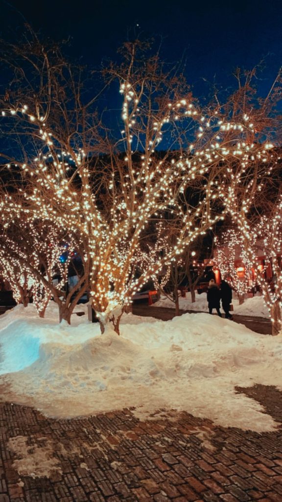 Aspen de noche