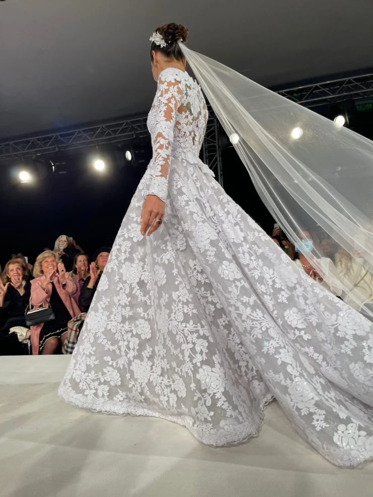Juana Viale desfiló vestida de novia