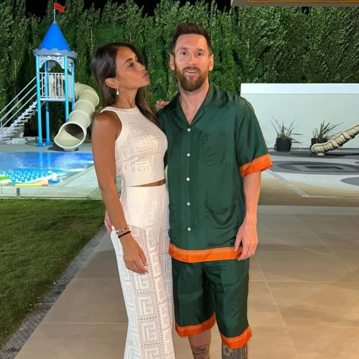 La exclusiva marca que presentó a Lionel Messi como modelo y la reacción de  Antonela Roccuzzo - TyC Sports