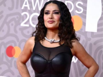 El look jugado de Salma Hayek