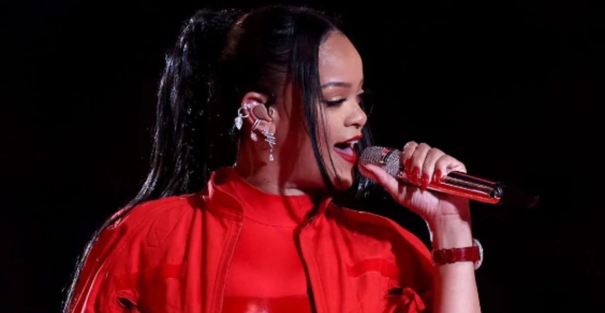 El Beauty Look De Rihanna En El Super Bowl Con Las Tendencias Más ...