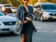 looks street style con blazer y vestido otoño 2023