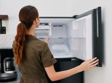 cómo sacar el olor a pescado de la heladera y el freezer