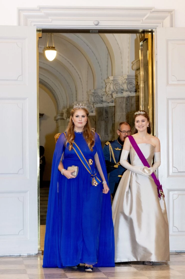 Día del Príncipe: Máxima Zorreguieta y las princesas Amalia y Alexia  captaron la atención con sus coloridos looks – GENTE Online