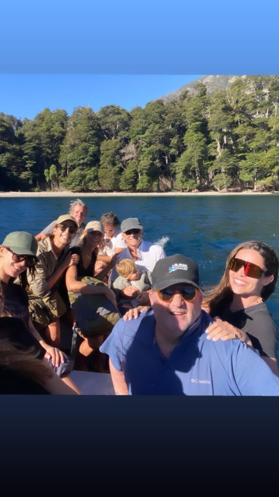 Juliana Awada compartió una tierna foto de Mauricio Macri y su hija Antonia en la Patagonia