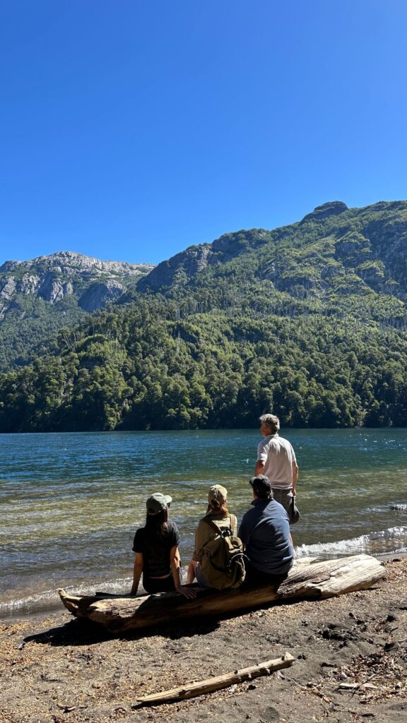 Juliana Awada compartió una tierna foto de Mauricio Macri y su hija Antonia en la Patagonia