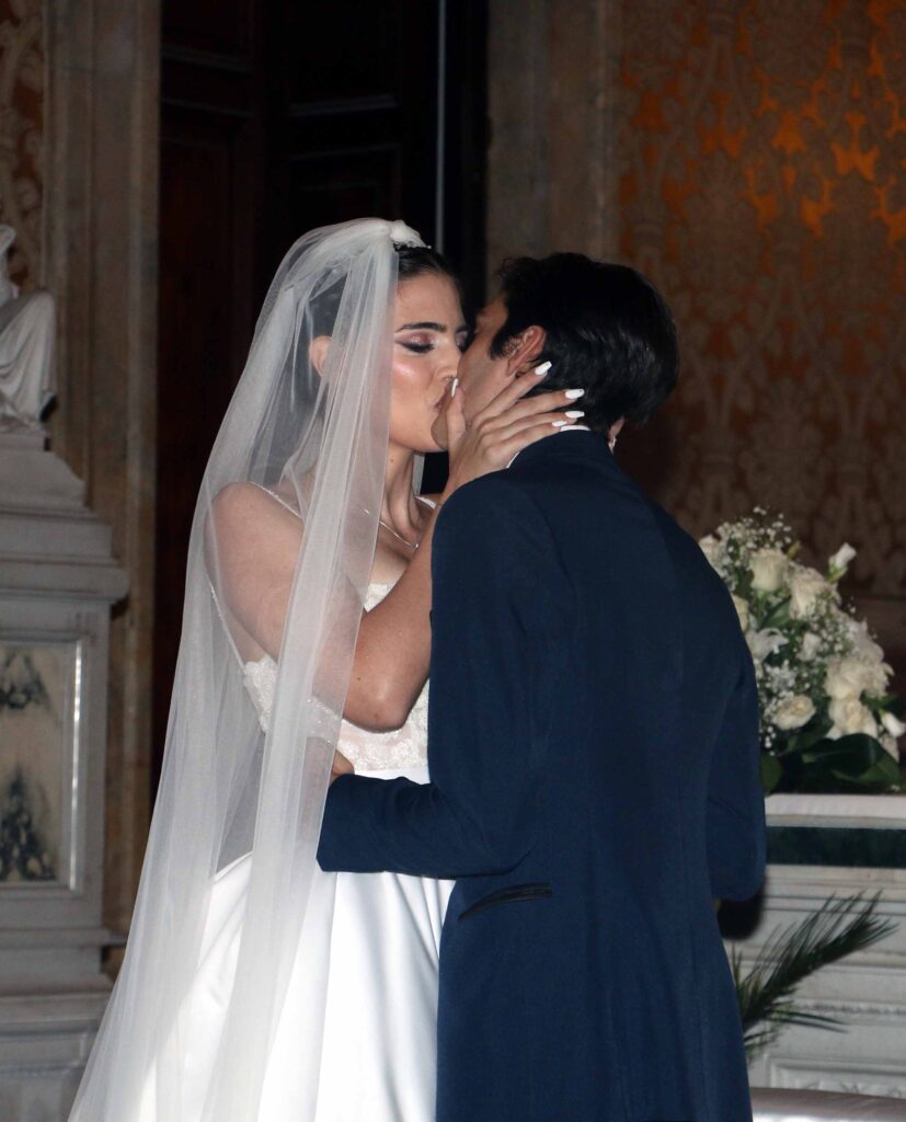 Las fotos del casamiento por iglesia de Macarena Fort y Tiago Demársico. Foto Movilpress