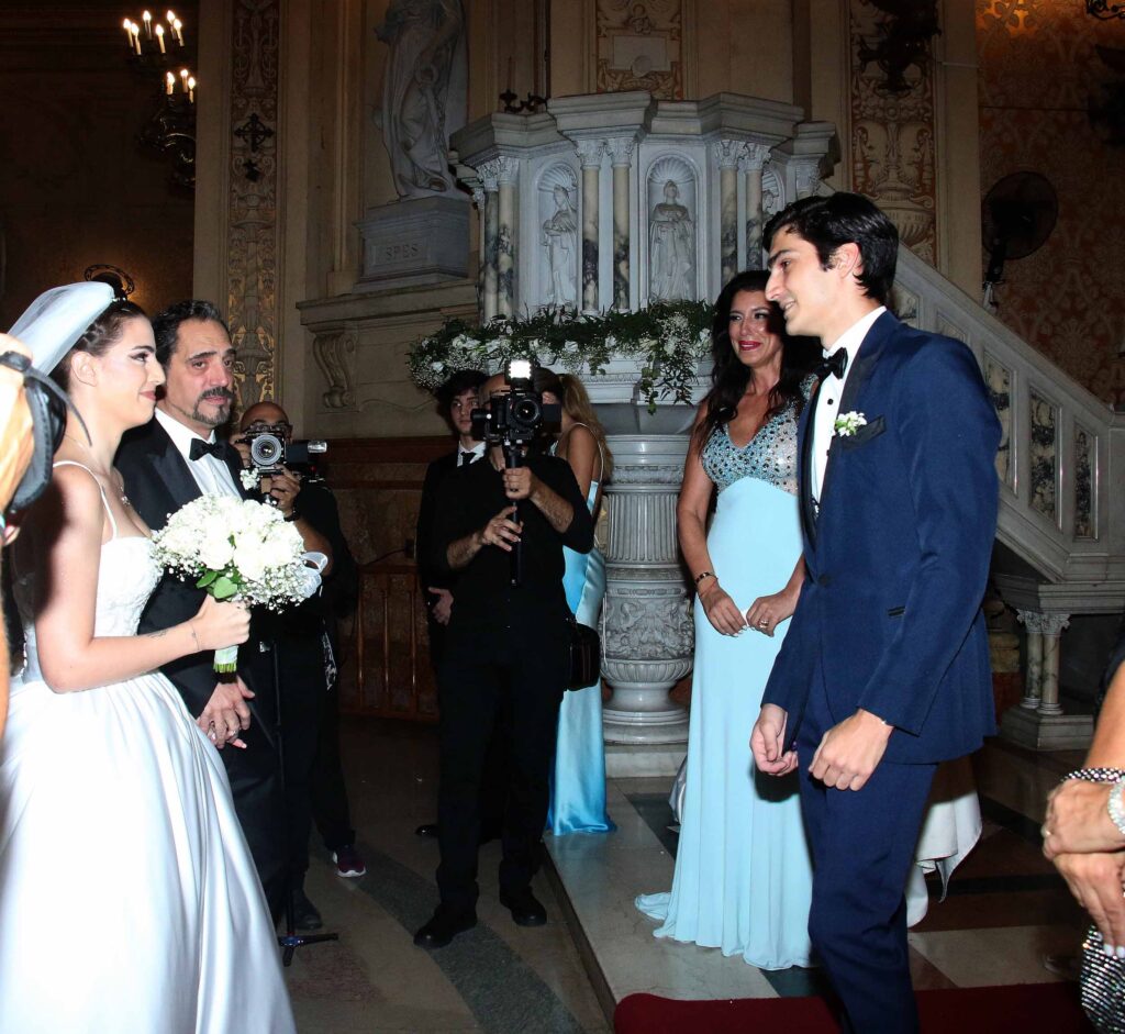 Las fotos del casamiento por iglesia de Macarena Fort y Tiago Demársico. Foto Movilpress