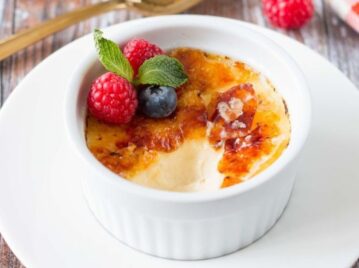 La receta de crème brûlée fácil e ideal para hacer en tu casa