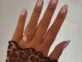 'Granny nails', regresa la tendencia minimalista que usaban las abuelas