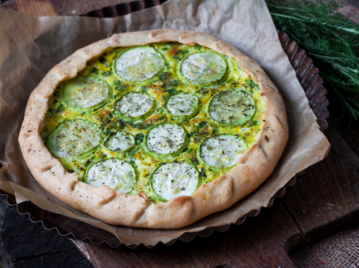 Tarta de zucchini: la receta con masa de avena alta en fibras