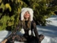 Julieta Poggio apostó a un look total black de encaje para sus vacaciones en la nieve