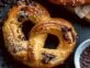 Tres formas diferentes de preparar pretzels: una receta típica de Alemania