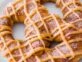 Tres formas diferentes de preparar pretzels: una receta típica de Alemania