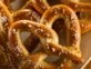 Tres formas diferentes de preparar pretzels: una receta típica de Alemania