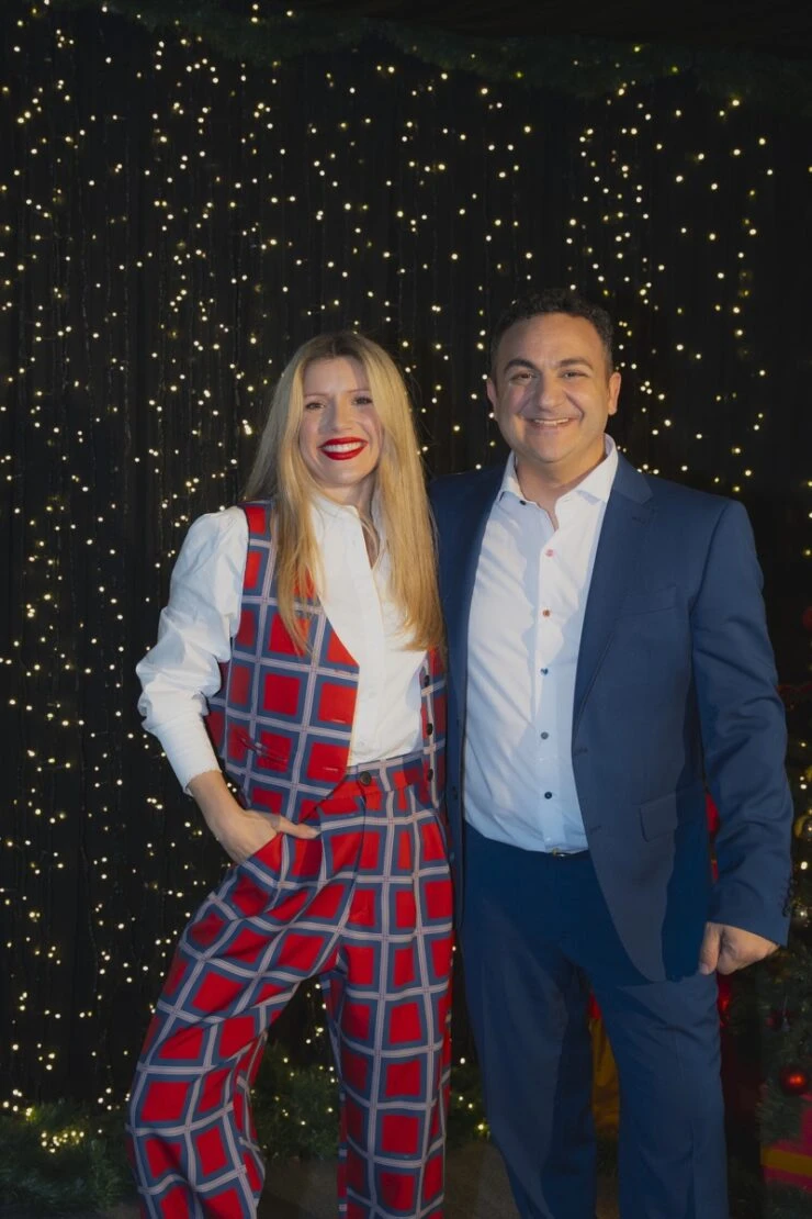 Diego Topa y Laurita Fernández en la presentación del espectáculo de Disney "Una Navidad inolvidable"