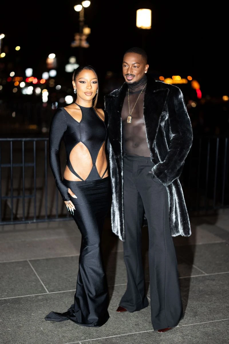 Victoria Monet y Laquan Smith 