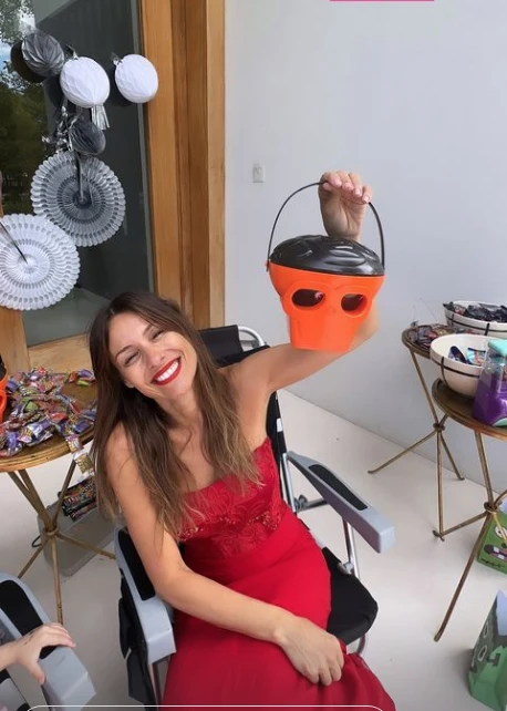 Pampita en su casa de Nordelta celebrando Halloween