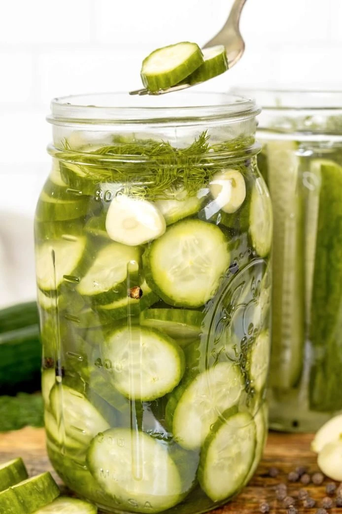 Cómo preparar pepinos agridulces: la receta ideal para las picadas