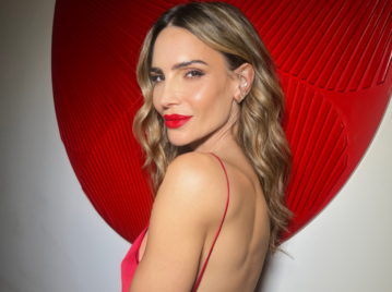 Boca roja o piel con glow: dos looks de makeup trendy para las fiestas