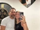 Allegra se sacó fotos con su tío Christian Cubero.