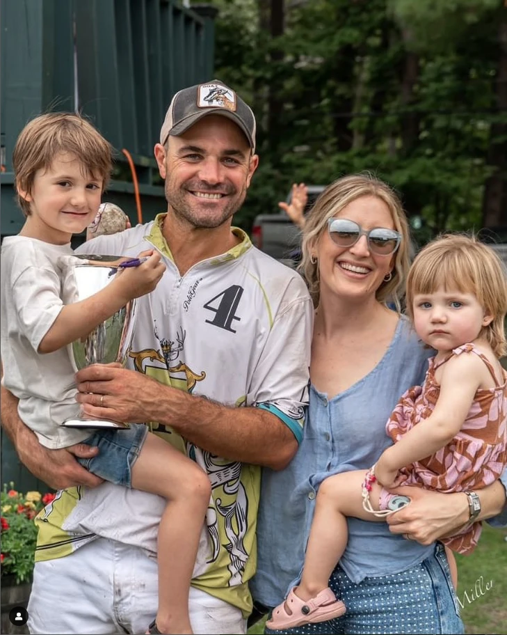 Ernesto Rulo Trotz con su familia: su esposa Paula Medrano y sus hijos Ernesto y Nieves