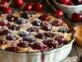 Clafoutis: la receta de la tarta francesa hecha con cerezas