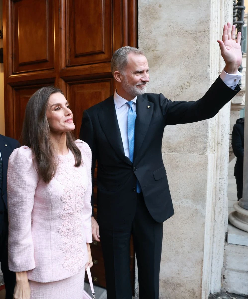 Letizia con total look pink