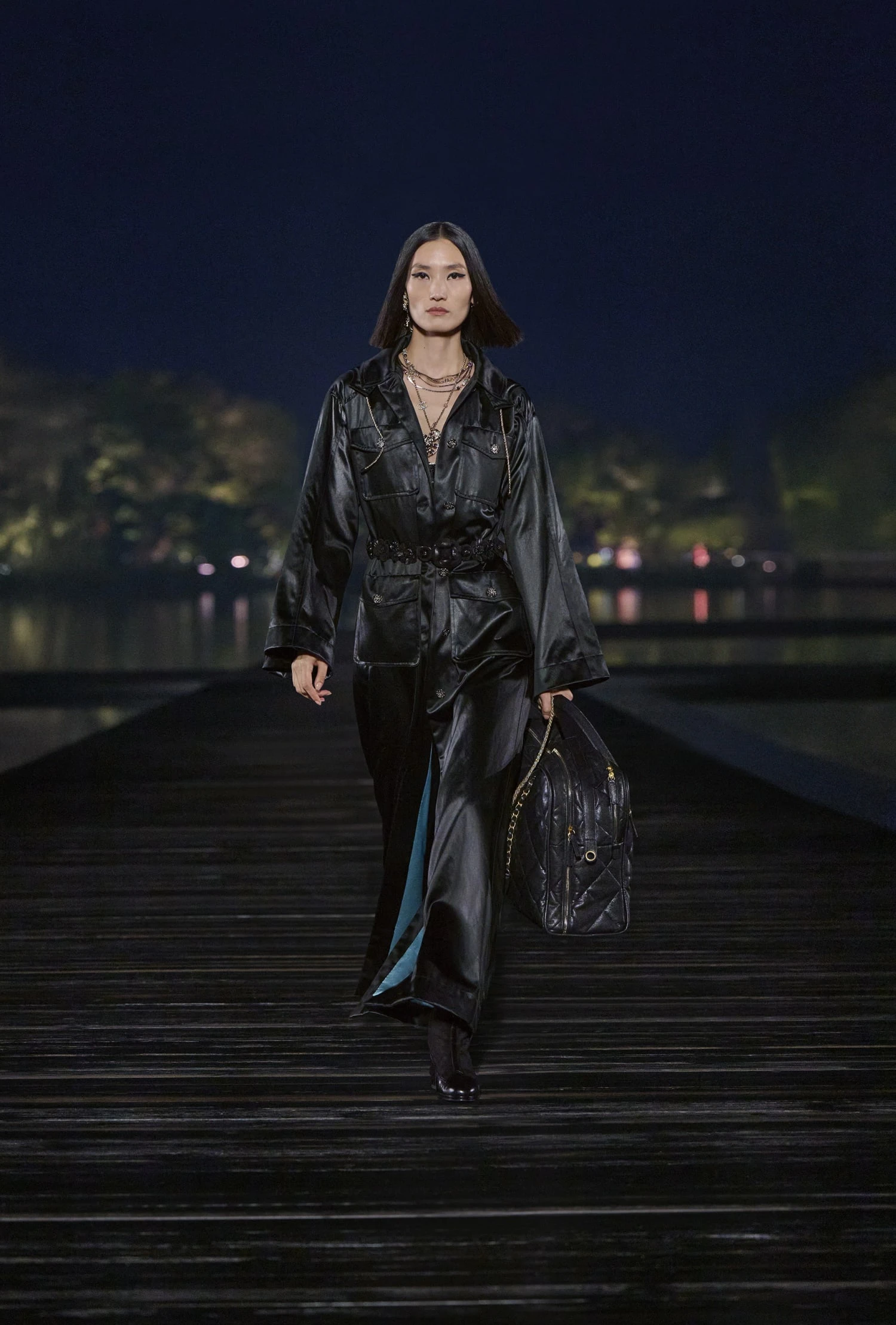 Desfile de Métiers D'Art de CHANEL 2024/25 en Hangzhou, China