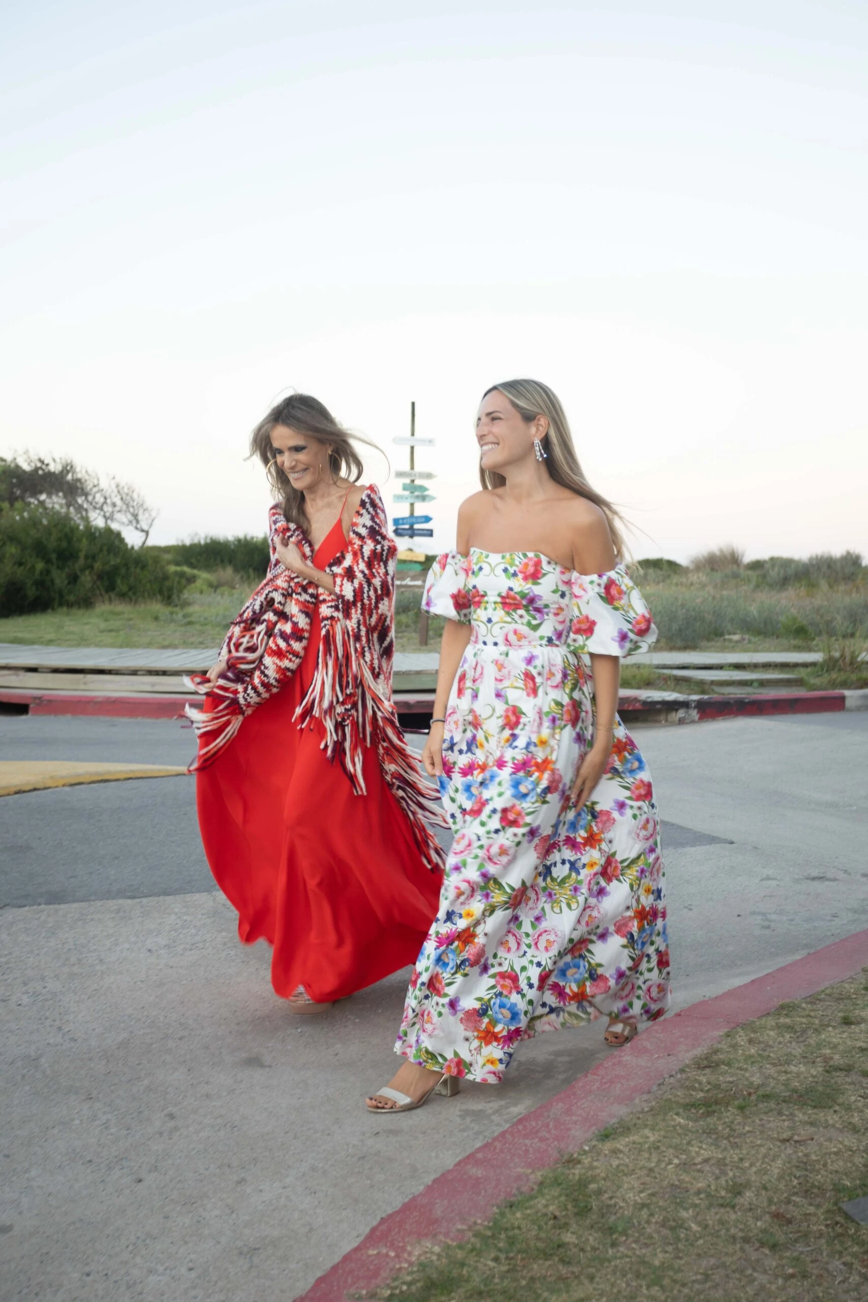 Rossella Della Giovampaola y su hija María Toscana Garfunkel para asistir al evento de Tuket Vintage