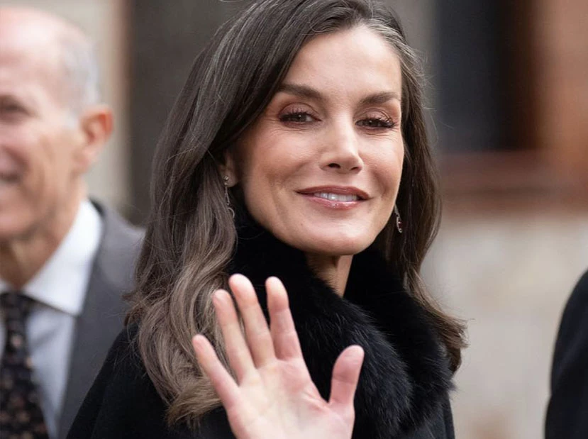 Letizia tiene el abrigo de tendencia más chic de la próxima temporada