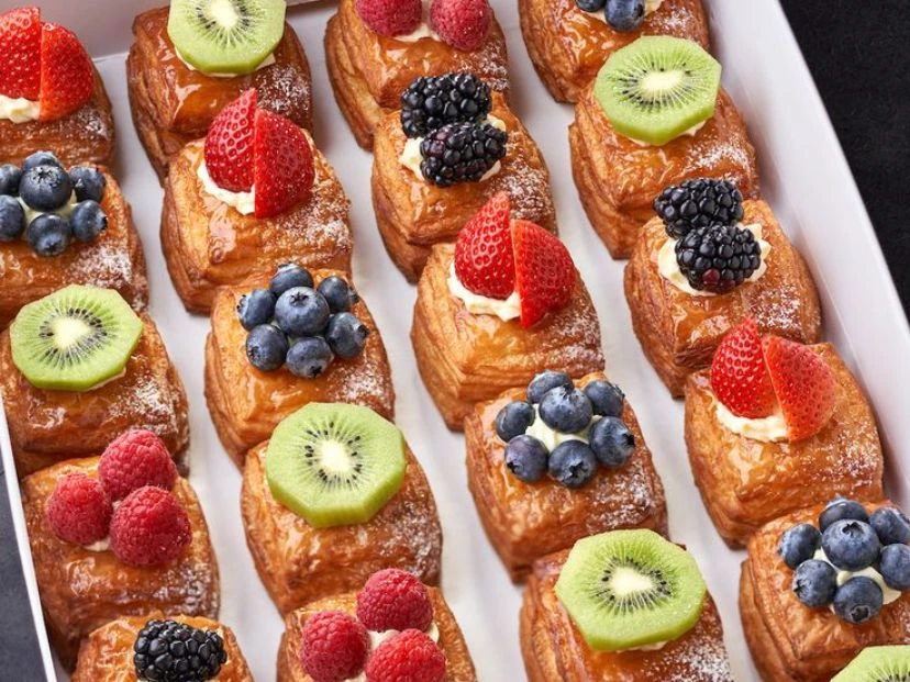 La receta de las facturas danesas con crema pastelera y frutas