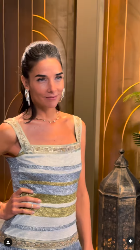 Juana Viale y su look con largo tendencia: a la rodilla