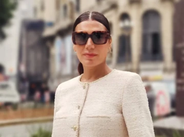 El look de Flor de la V para pasear, ideal para media estación